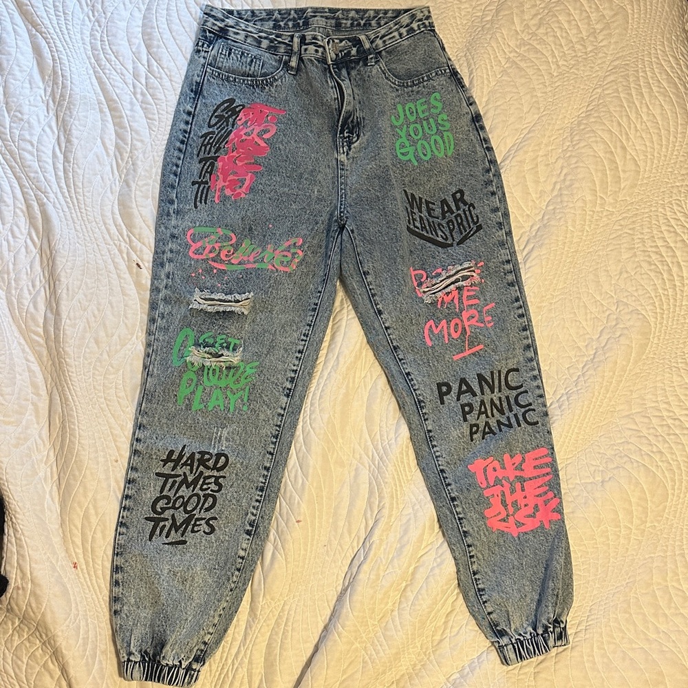 SHEIN Women’s Jeans with Graphic Design size S